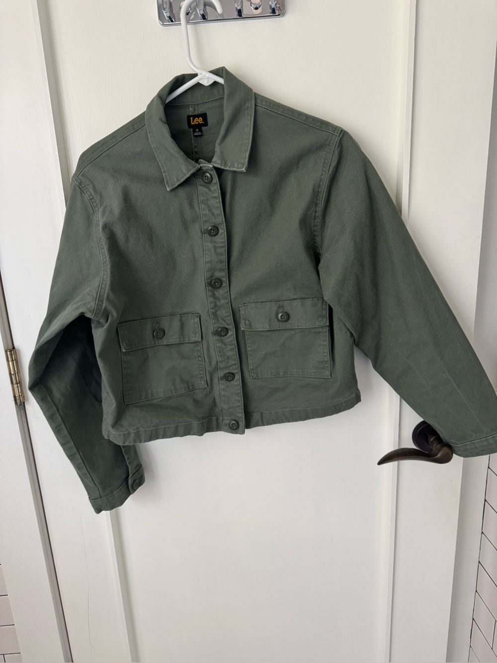 Lee cotton canvas M jacket. Looks very high end.